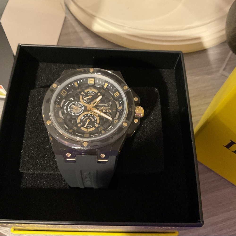 Brand New In Box Men’s Invicta Watch - Picture 4 of 8